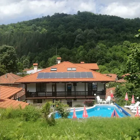 Family Hills 3* Chiflik